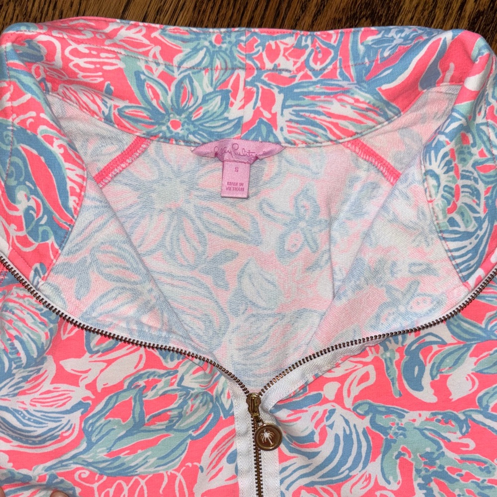 Women’s half zip top size small